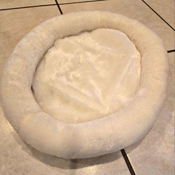 Cat Bed Plush 18 x 12 - Picture 1 of 5